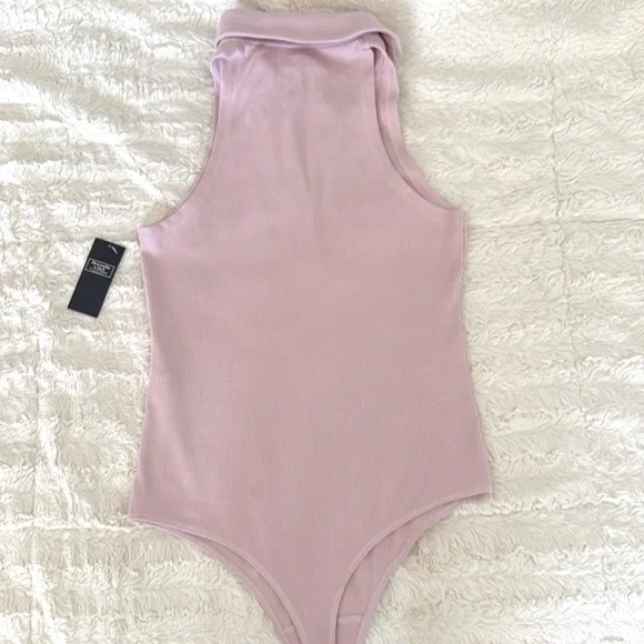 Abercrombie & Fitch Ribbed Polo Bodysuit – Muted Pink, Size Large | NWT - Picture 3 of 4